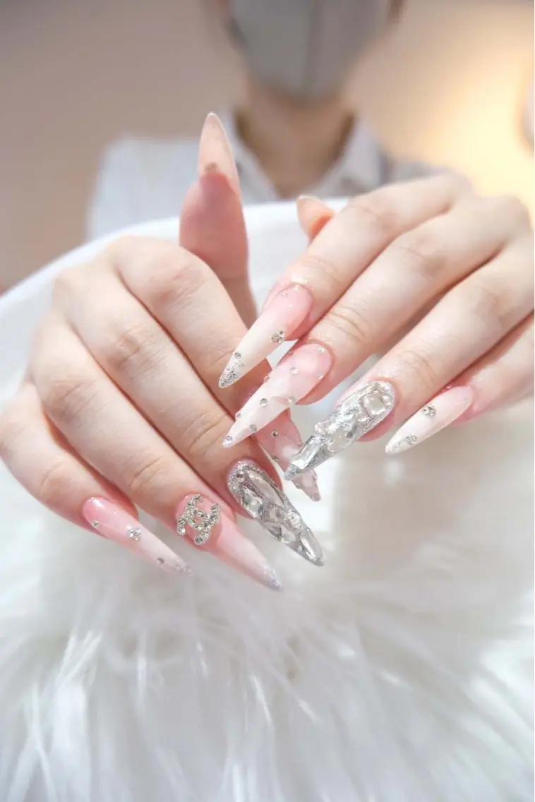 ネイル Anmi Nail Sanaのネイルデザイン