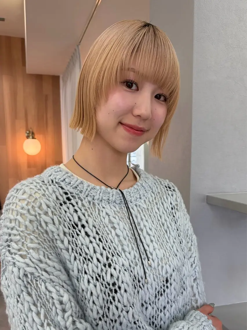 ショート ボブ 顔周りカット レイヤーカット カット トリートメント 駒場 まといのヘアスタイル