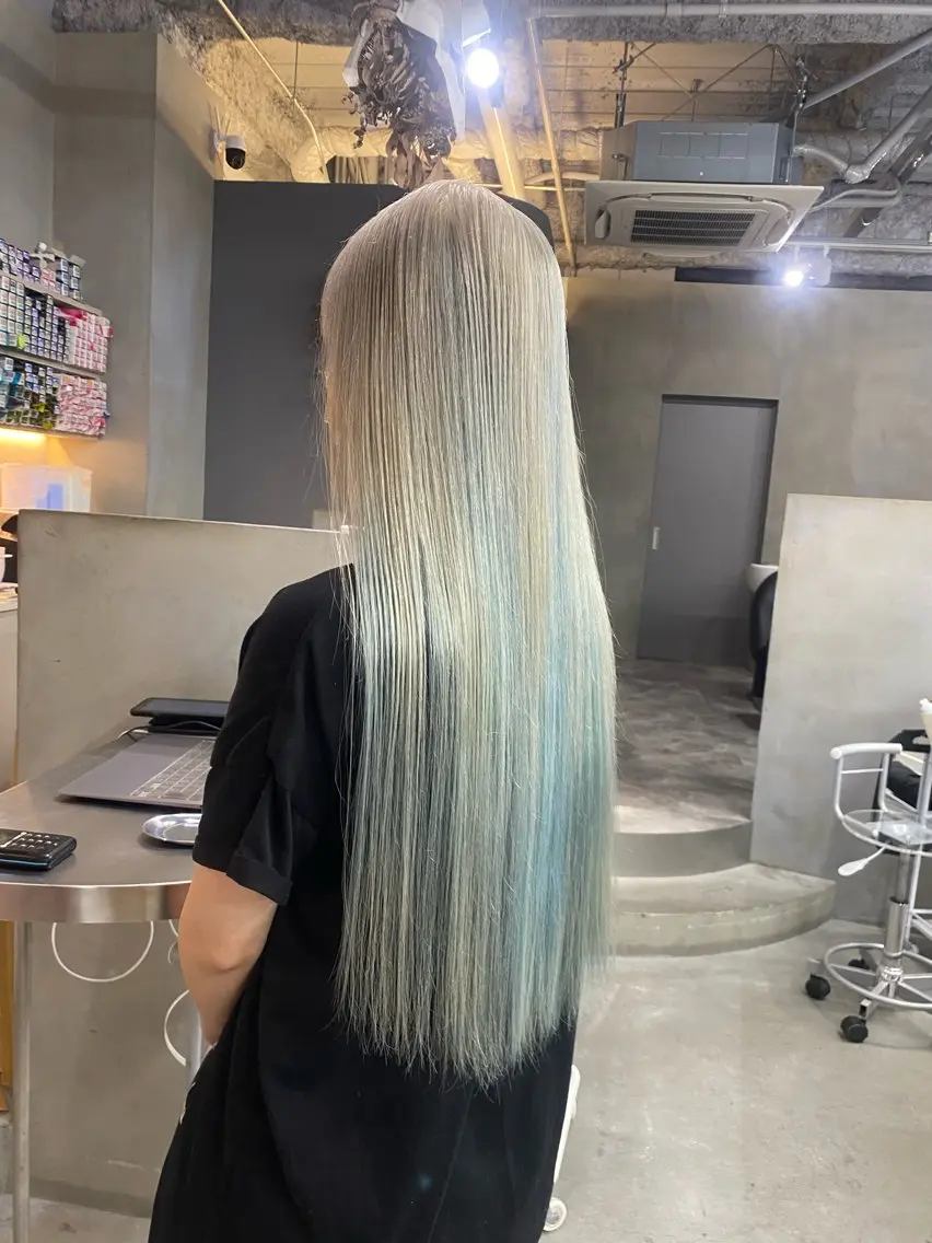 ロング カラー ヘアカラー 前橋 姫奈のヘアスタイル