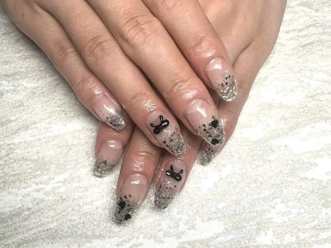 ネイル ラメ(グリッター) ラメグラデーション リボン 夏ネイル JULIE NAILのネイルデザイン