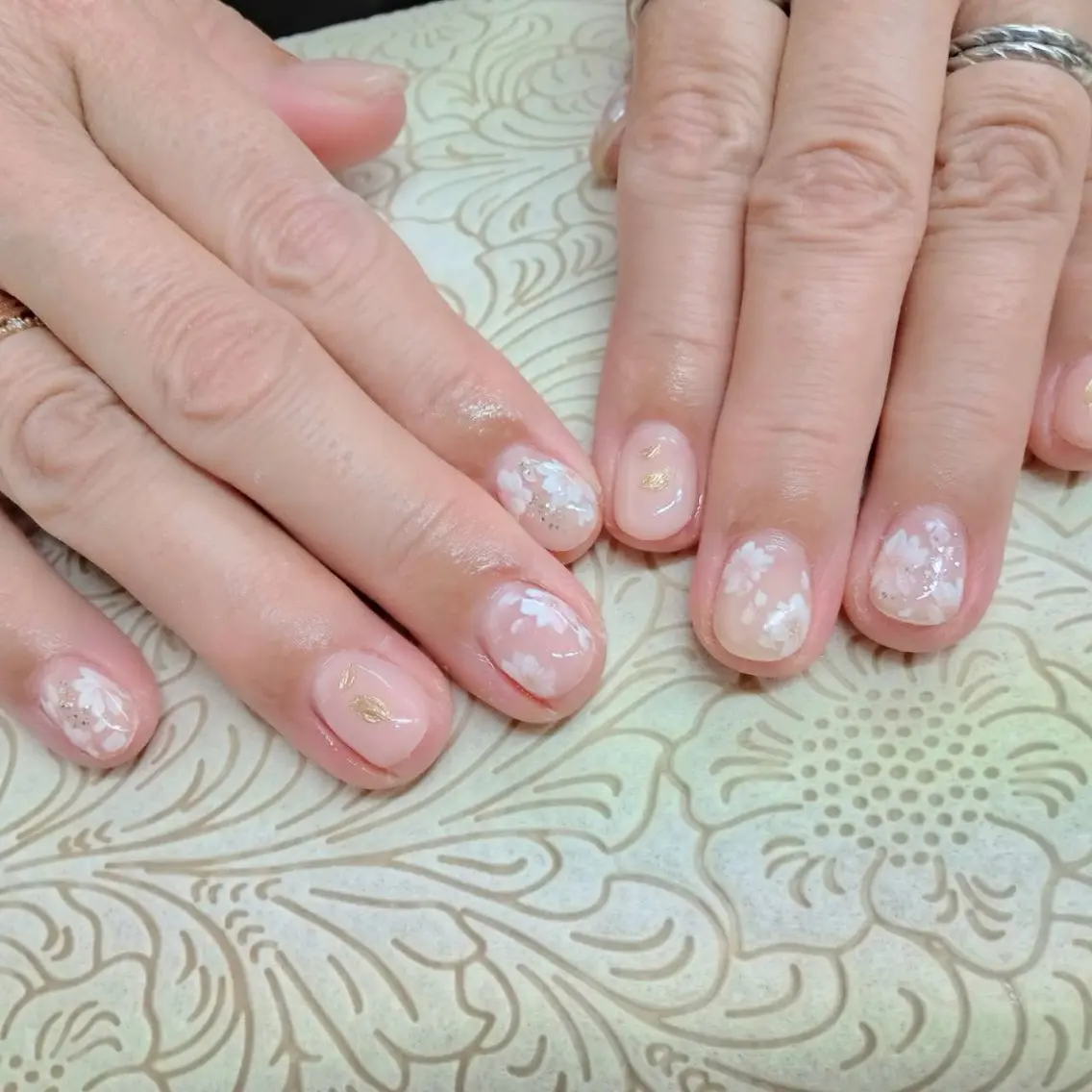 ネイル フラワーネイル precious nail roomのネイルデザイン