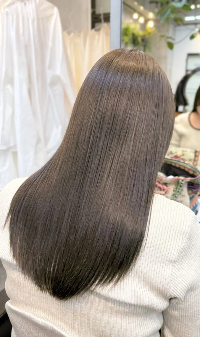 ロング カラー ブリーチ グレージュ ラベンダーカラー ラベンダーグレージュ ラベンダーグレー カット ヘアカラー 【belle】 川口開世のヘアスタイル