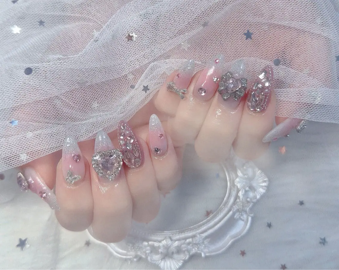 ネイル チークネイル ドット 長さ出し フットネイル フレンチネイル ハンドネイル Hana Nail Salonのネイルデザイン