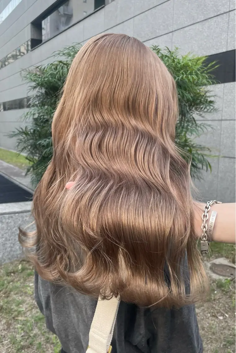 セミロング ヘアカラー 松原 朱里のヘアスタイル