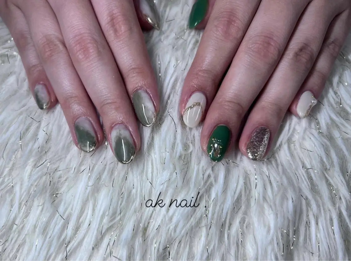 ミディアム ネイル ニュアンスネイル ak nail .のネイルデザイン
