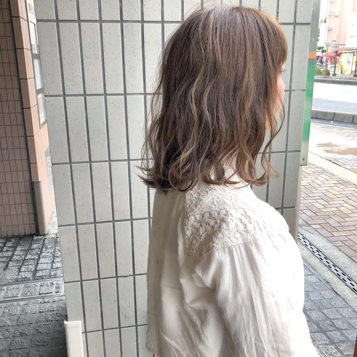 ミディアム カラー パーマ ベージュカラー ハイライトカラー ハイライト ヘアカラー 髪質改善、エクステ 山口卓哉のヘアスタイル