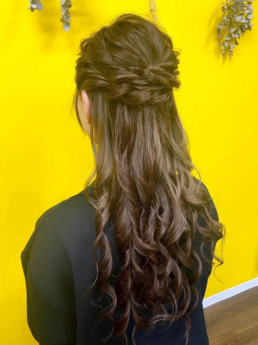 ロング ヘアアレンジ ハーフアップ ヘアセット 新宿｜ヘアセット専門 ｜aira*｡ﾟのヘアスタイル
