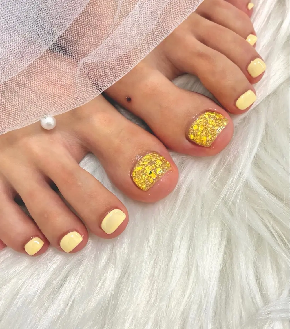 ネイル フットネイル 伊藤 菜緒のネイルデザイン