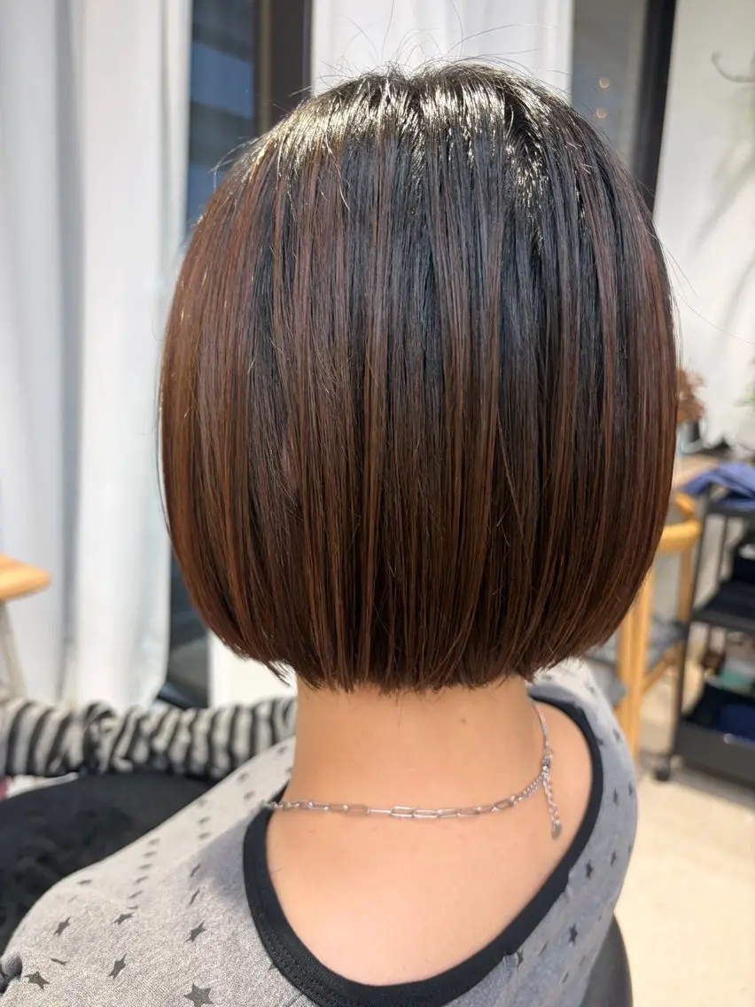 ミディアム カット 小出 琴未のヘアスタイル