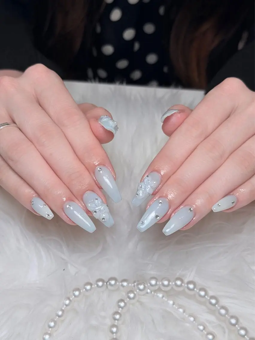 ネイル チークネイル ドット フレンチネイル グラデーション ハート ハンドネイル Julli NailStudioのネイルデザイン