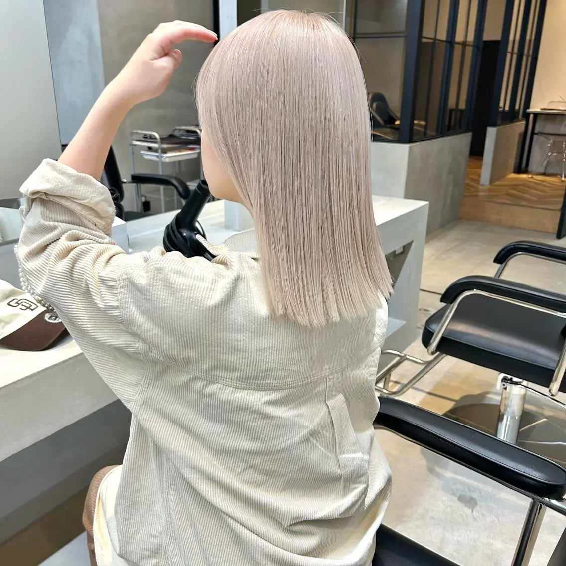 ミディアム カラー カット ヘアカラー トリートメント 一ノ瀬 暁のヘアスタイル