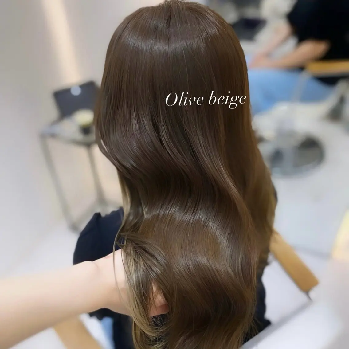 ロング カラー ベージュカラー オリーブベージュ カット ヘアカラー トリートメント 艶髪・透明感カラー・ 韓国ヘア・Yuriのヘアスタイル