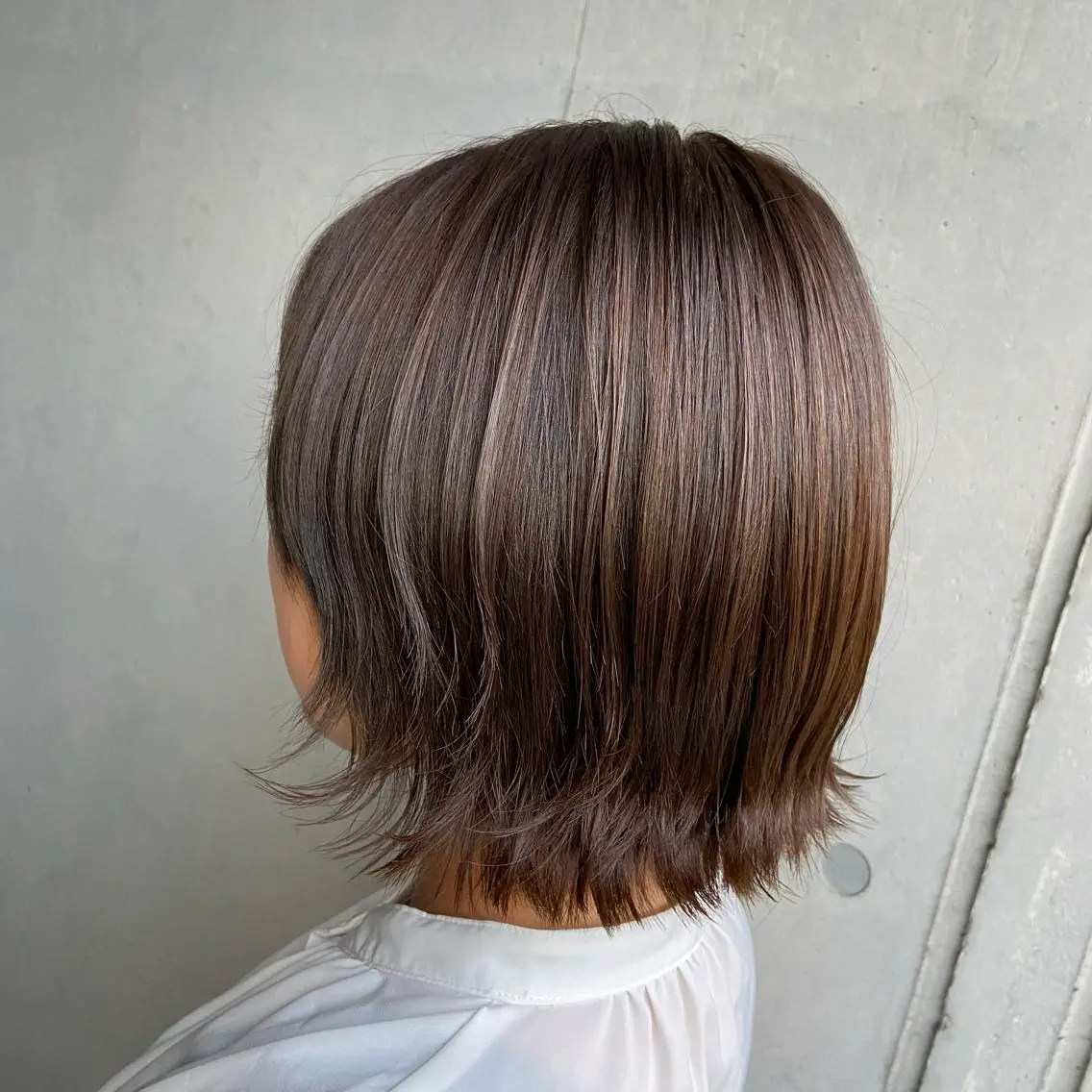 ショート カラー アッシュ 透明感カラー 外ハネヘア 💜推しインナー カラー/菊池柊真💜のヘアスタイル