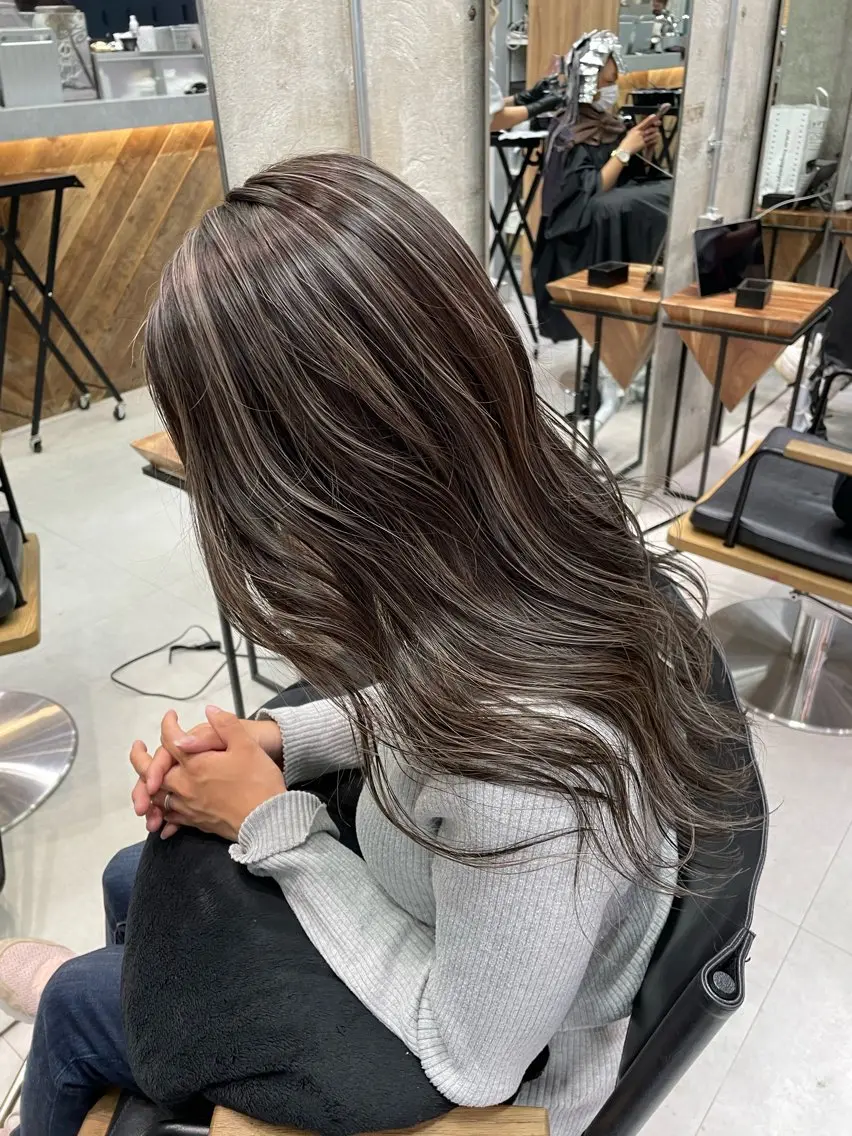 ロング ヘアカラー 海外風ハイライト／ Rizuのヘアスタイル