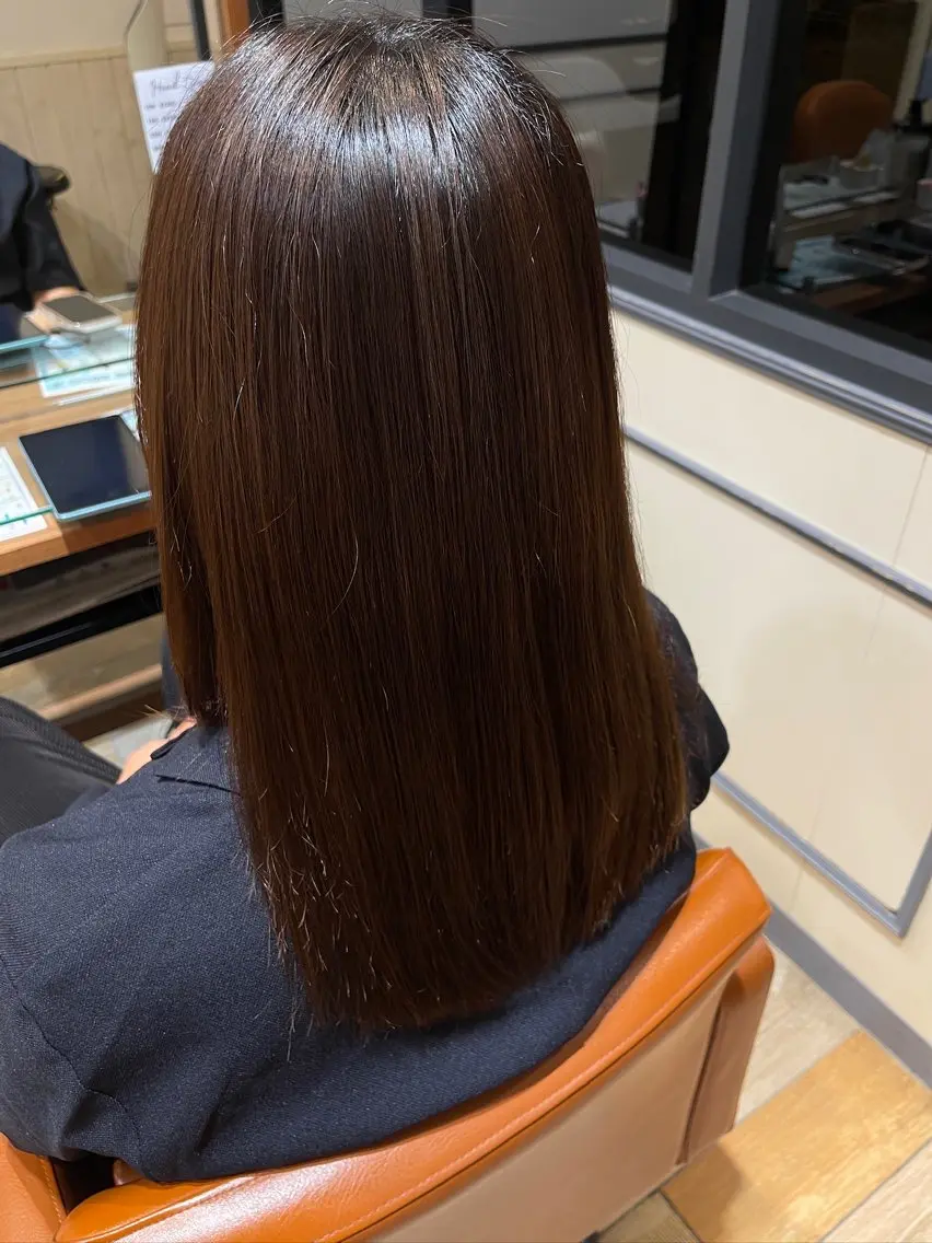 セミロング 近 大和のヘアスタイル