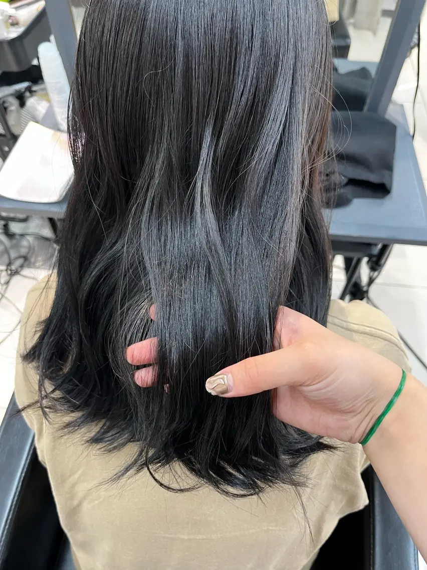 カラー ウルフ🦋顔まわり ❤︎ ͛めいのヘアスタイル