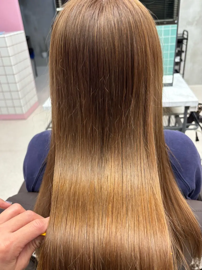 ロング カラー ベージュカラー カット 縮毛矯正 トリートメント 大谷 杏菜のヘアスタイル