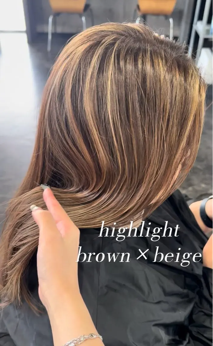 セミロング カラー ヘアカラー 五味 亜有里のヘアスタイル