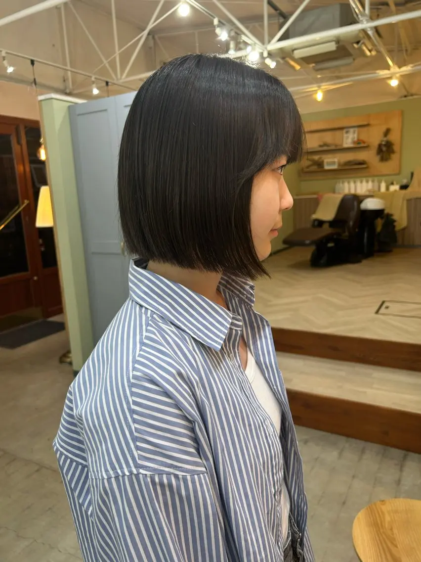 ミディアム 切りっぱなしボブ ボブ カット 君島 花楓のヘアスタイル