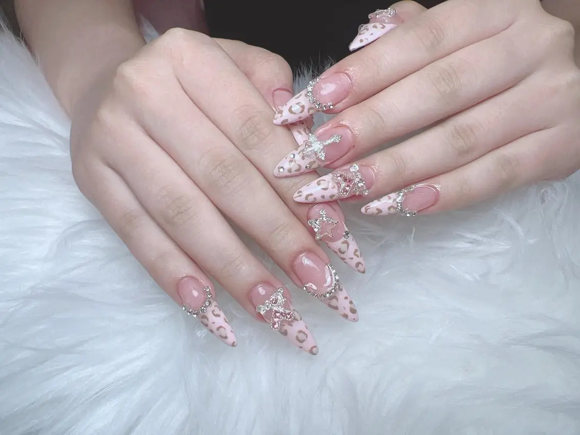 ネイル 韓国ネイル 水色 マグネットネイル ニュアンスネイル オフィスネイル ハンドネイル Hana Rose Nailのネイルデザイン