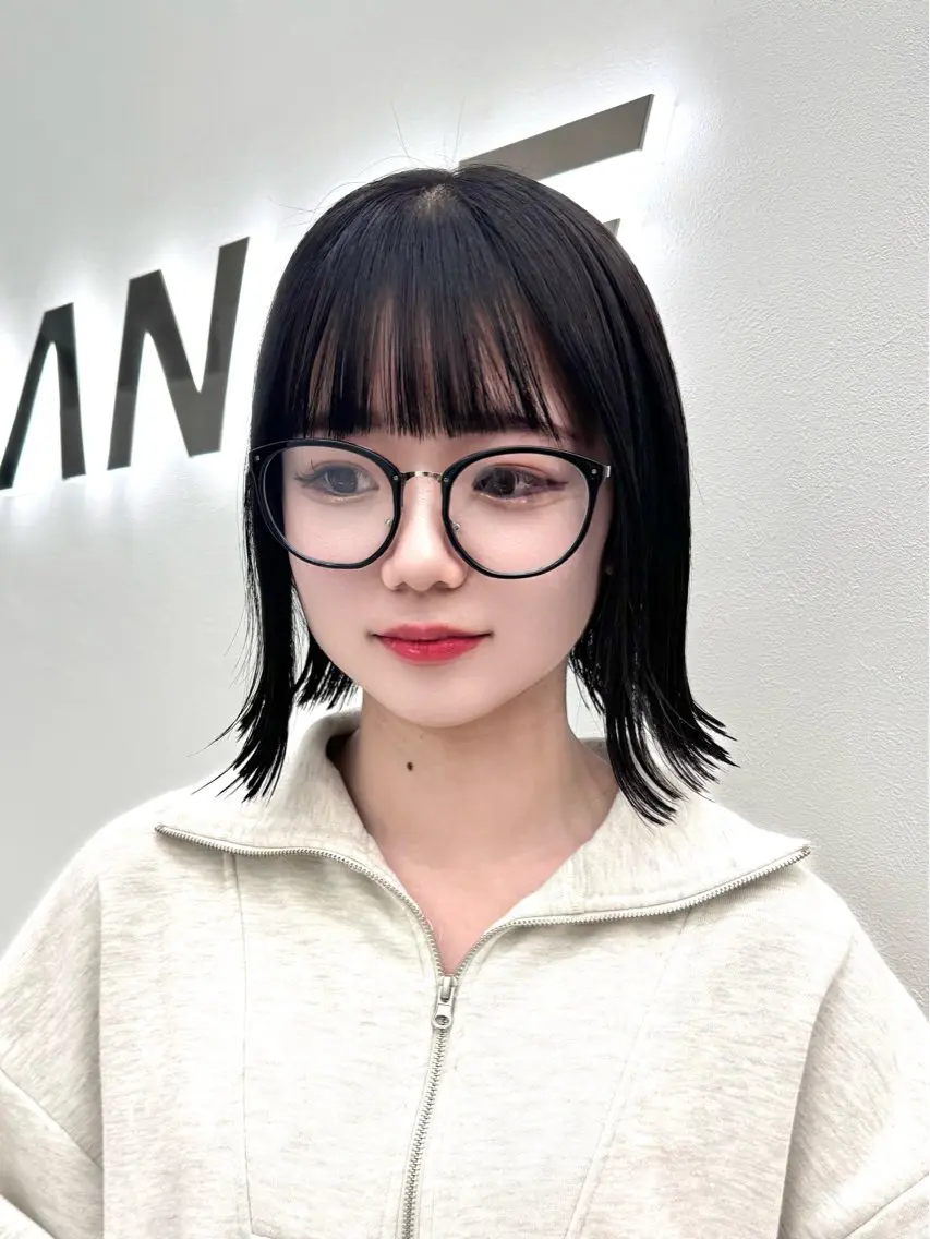 ショート カラー ヘアアレンジ カット ヘアカラー トリートメント ヘッドスパ ヘアセット 縮毛矯正🤍 ボブ/ HIKARIのヘアスタイル
