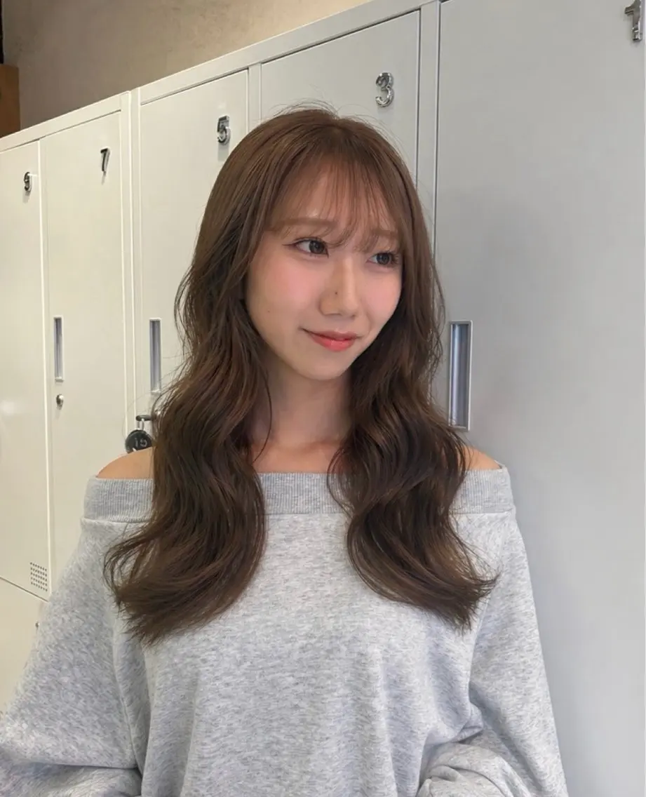 ロング カラー ヘアカラー トリートメント aoi🎀暖色 ベージュのヘアスタイル