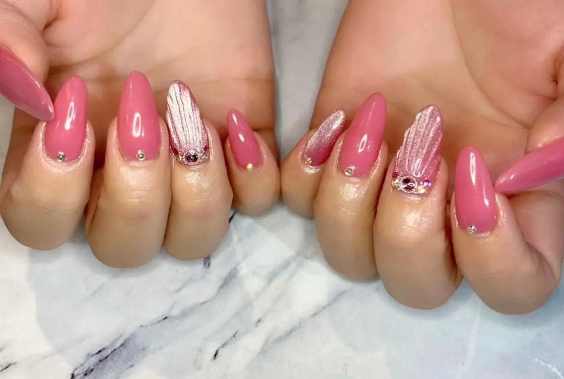 ネイル ストーンネイル Lino+ ネイル&よもぎ蒸しのネイルデザイン