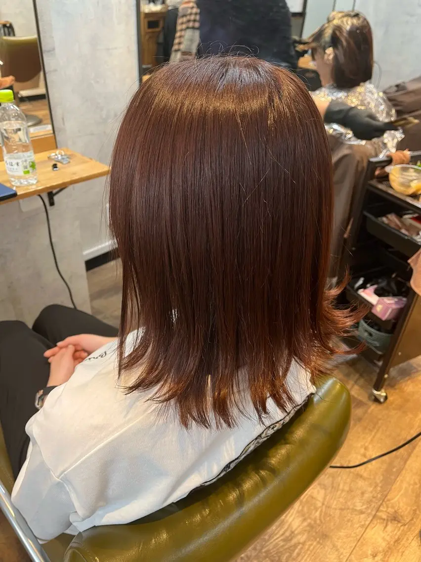 ミディアム カラー ブリーチ ブリーチなしカラー レッドカラー カット ヘアカラー トリートメント 松井 敬太郎のヘアスタイル