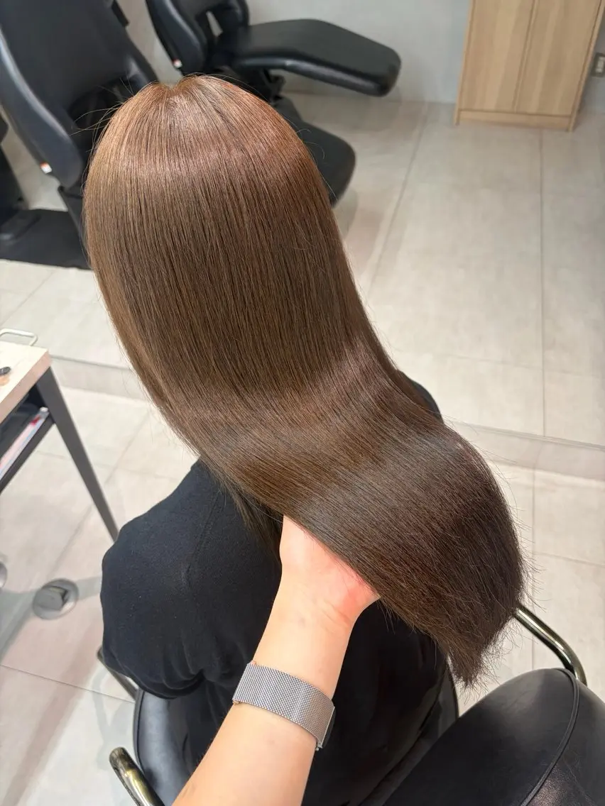 ロング カラー ベージュカラー ヘアカラー 大村 さくらのヘアスタイル