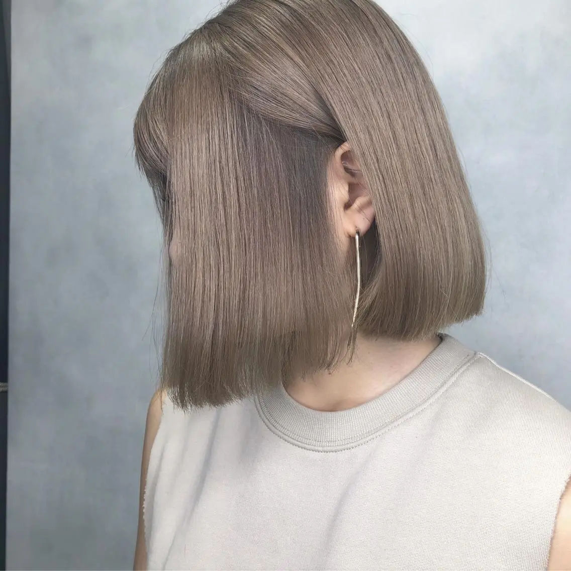 ミディアム カラー ハイトーンカラー ORIKA 美容室のヘアスタイル