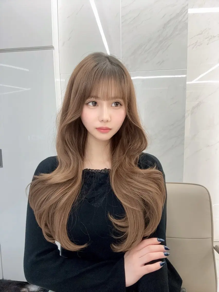 ロング カラー ヘアアレンジ ベージュカラー 透明感カラー ミルクティーベージュ 韓国風ヘア レイヤーカット 小林 拳人のヘアスタイル