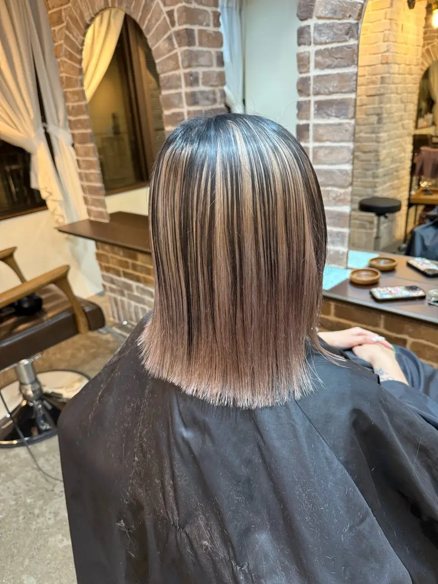 ミディアム カラー ベージュカラー 黒髪 ブリーチ ホワイトベージュ カット ヘアカラー トリートメント 艶カラー/インナー /グラデ/大西小百合のヘアスタイル