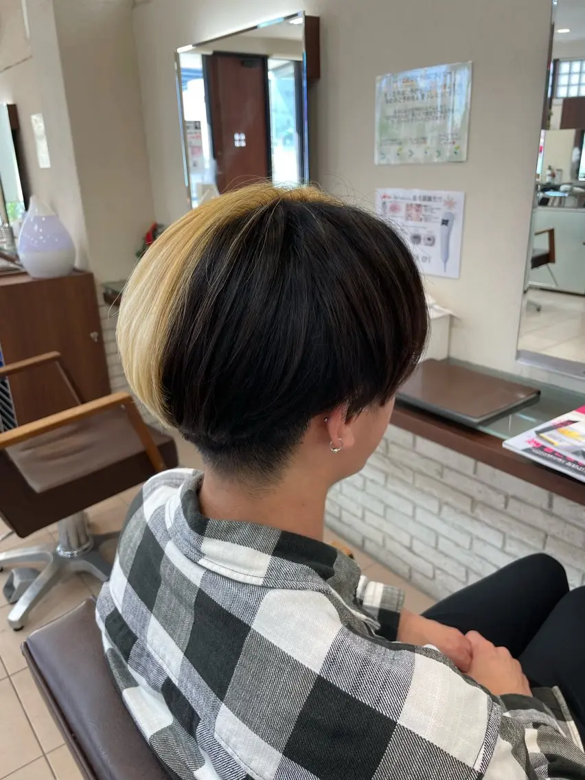 カラー メンズ メンズブリーチ メンズインナーカラー ブリーチ ダブルカラー インナーカラー 北林 秀悟のヘアスタイル
