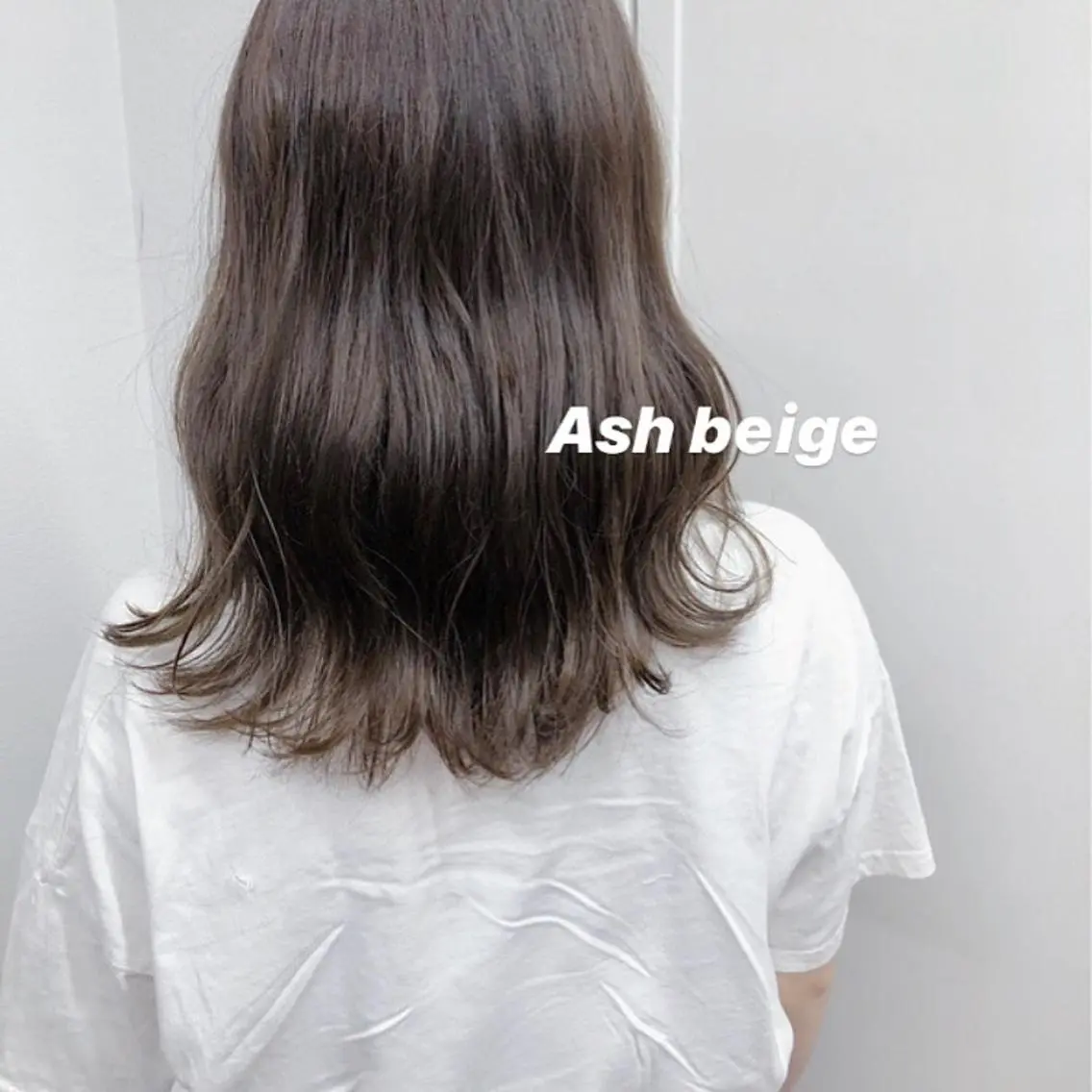 セミロング カラー アッシュ ベージュカラー レイヤーカット🎀 kanaのヘアスタイル