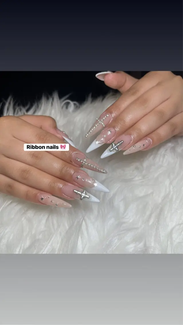 ネイル フレンチネイル ジェルネイル マグネットネイル 持ち込み ニュアンスネイル NiJi Nailsのネイルデザイン