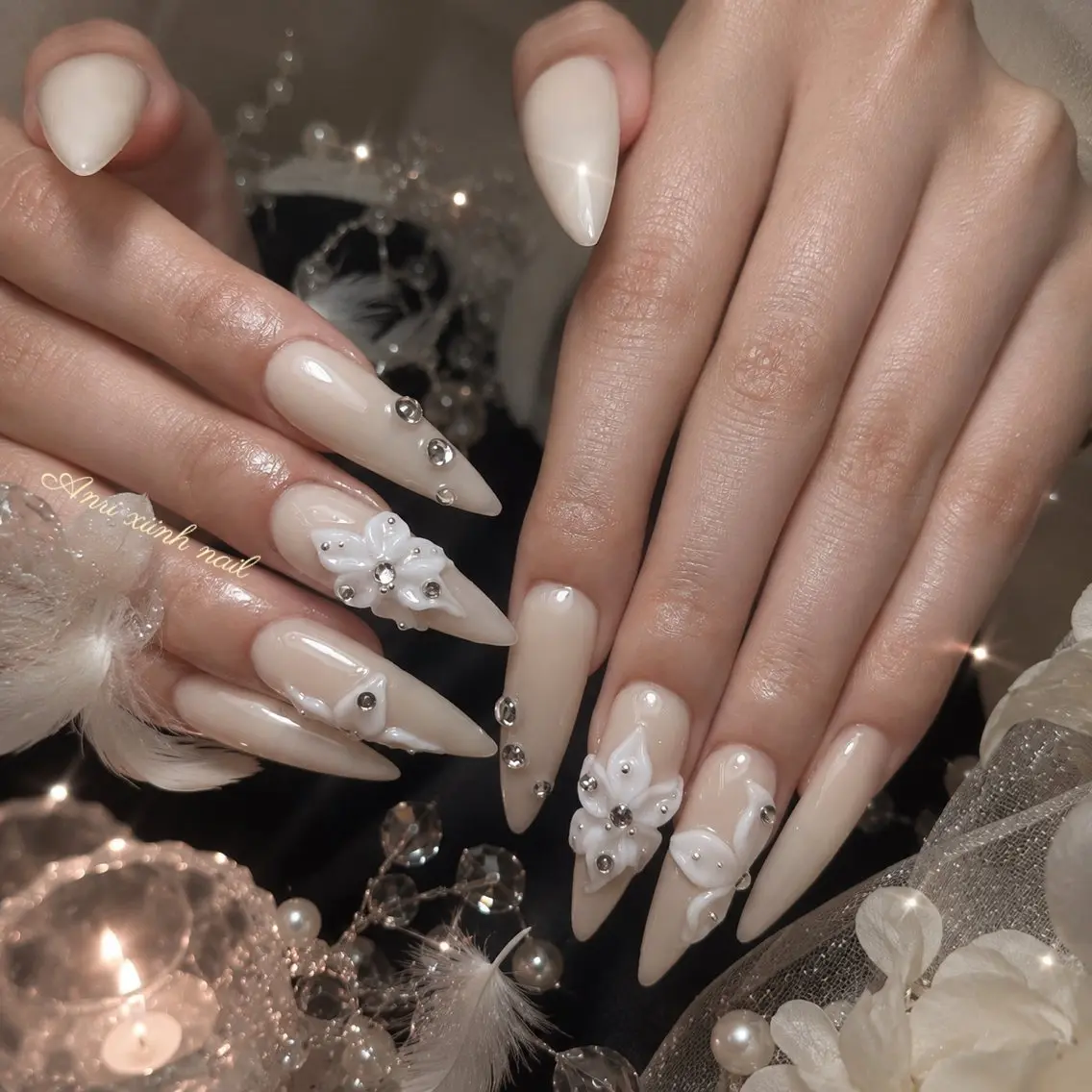 ネイル チークネイル 長さ出し フットネイル ジェルネイル 卒業式 𝓐𝓷𝓻𝓲 XiinhNailのネイルデザイン