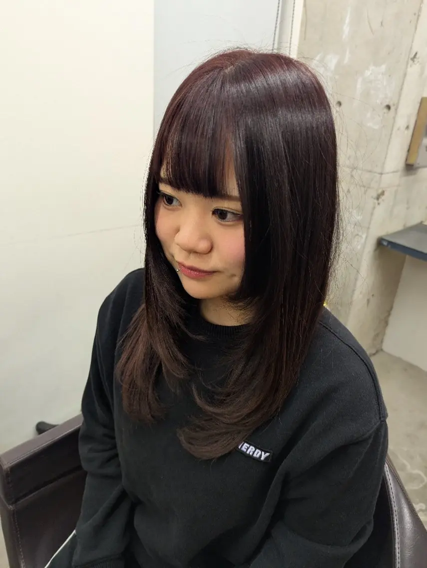 セミロング パープルカラー 顔まわりレイヤー 顔周りカット レイヤーカット カット ヘアカラー newi 天王寺　 masakoのヘアスタイル