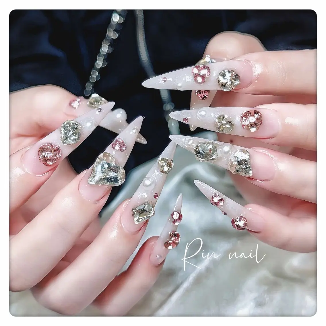 ネイル アートネイル チークネイル ジェルネイル ロングネイル マグネットネイル ハンドネイル Rin Nail 新大久保店のネイルデザイン