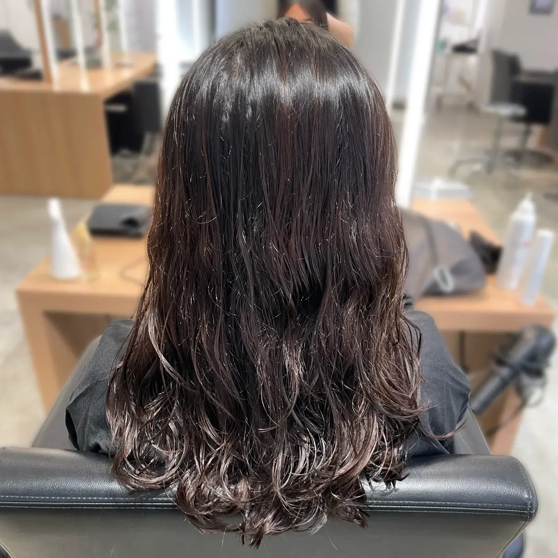 ロング パーマ 新井 美歩のヘアスタイル