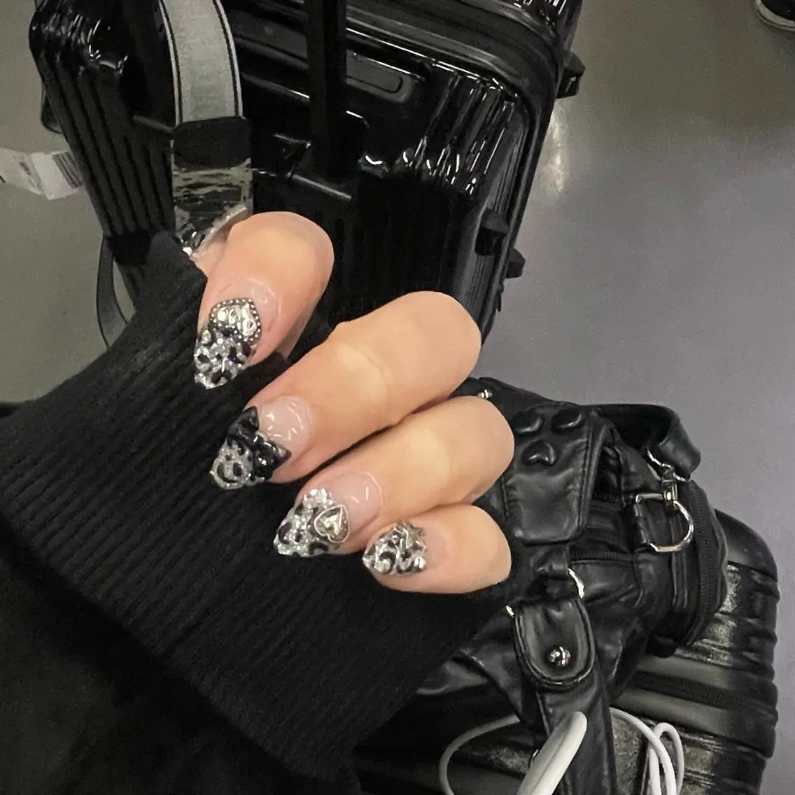 ネイル ハンドネイル cocoro🖤 y2k/個性派ネイルのネイルデザイン