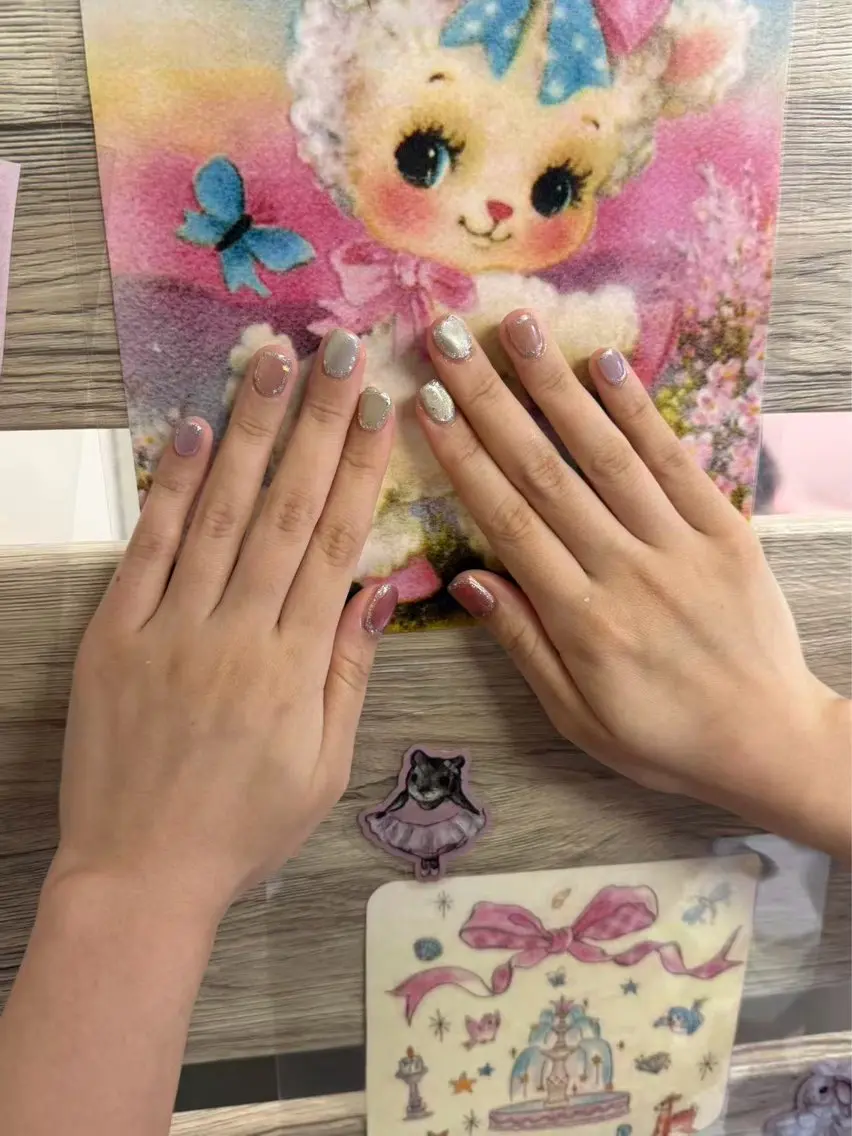ネイル キラキラネイル 韓国ネイル マグネットネイル ワンカラーネイル シンプルネイル ハンドネイル dodo1 nailのネイルデザイン