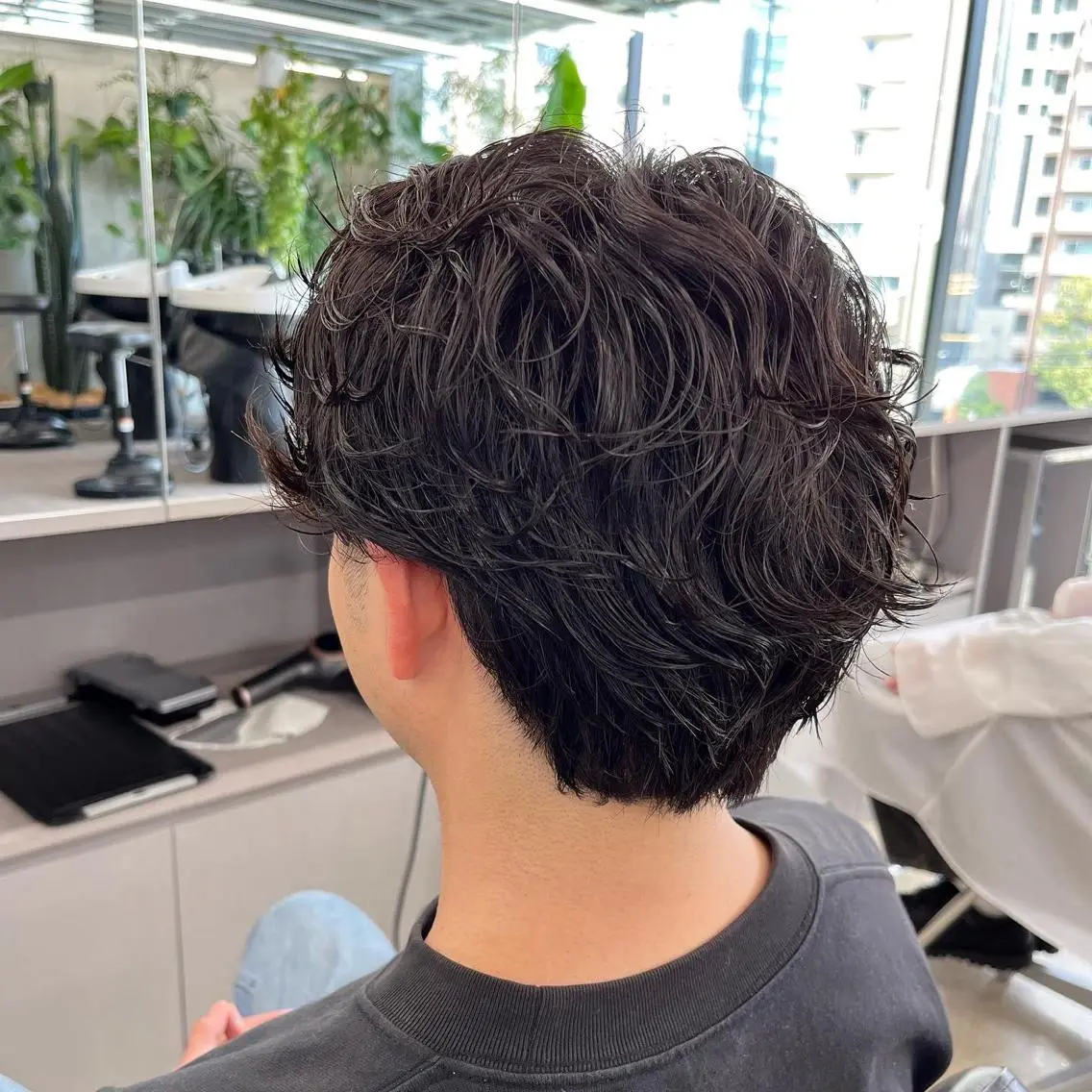 ショート パーマ メンズ カット パーマ トリートメント ダブルカラー/ ケアブリーチ/クニトのヘアスタイル