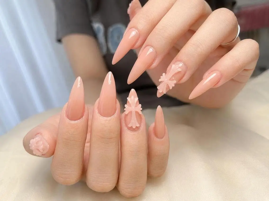 ネイル アートネイル フレンチネイル キラキラネイル 韓国ネイル ロングネイル ハンドネイル Mika Nails 心斎橋のネイルデザイン