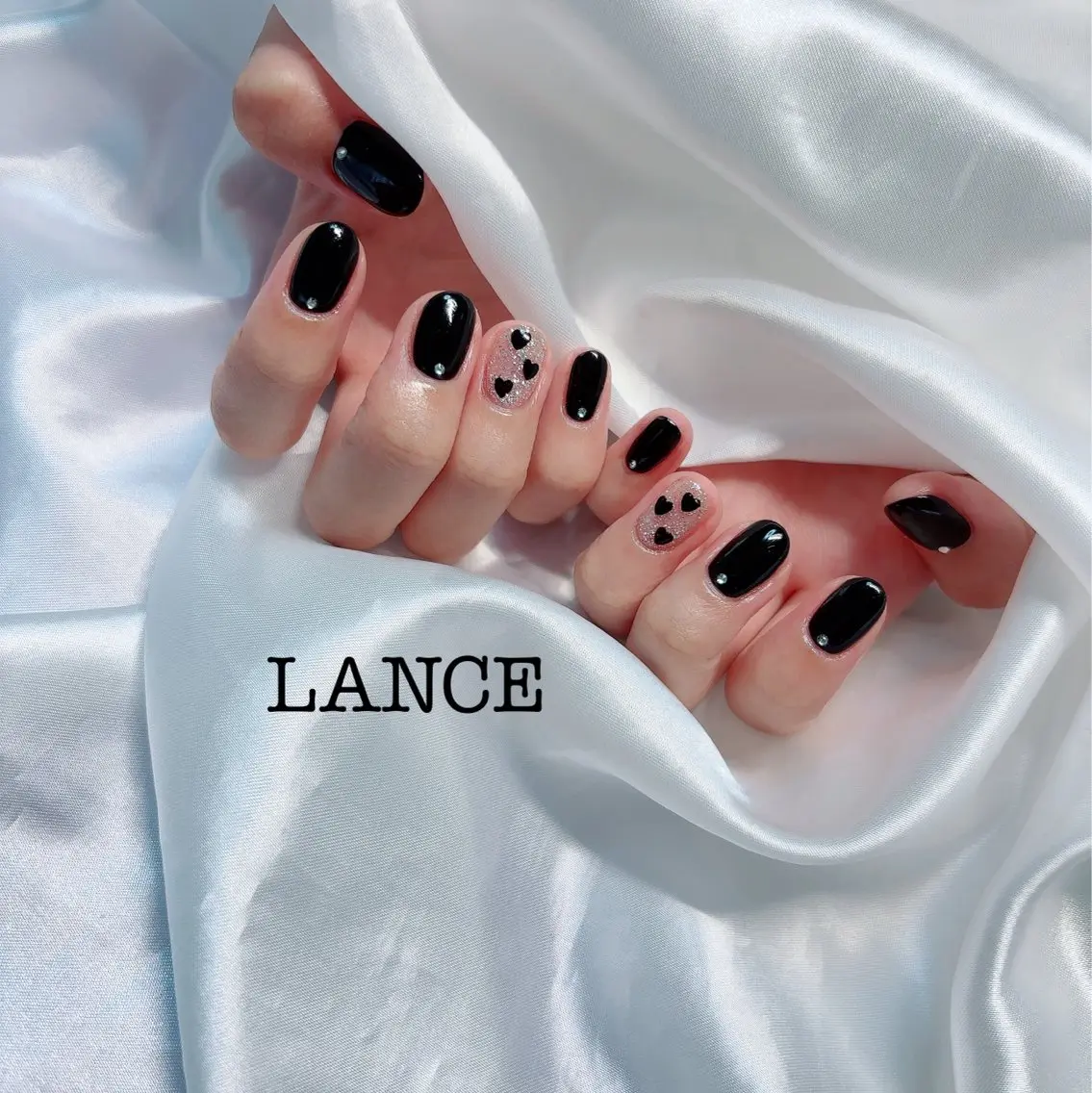 ネイル オーロラネイル ブルー フレンチネイル グラデーション 氷ネイル・うるうるネイル ハンドネイル Lance nailのネイルデザイン
