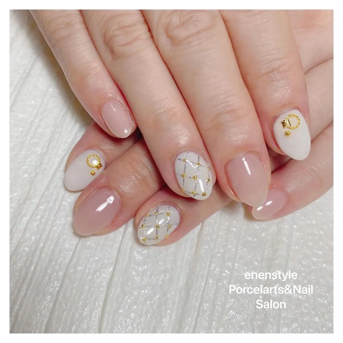 ミディアム ネイル ハンドネイル 🐾enen style 🐾のネイルデザイン