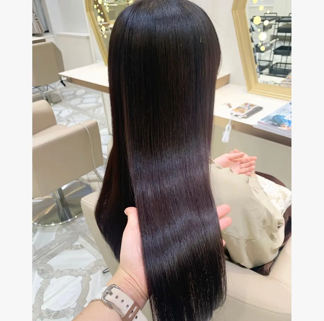 ロング パーマ カット 縮毛矯正 💙美髪救世主💙 関華蓮のヘアスタイル