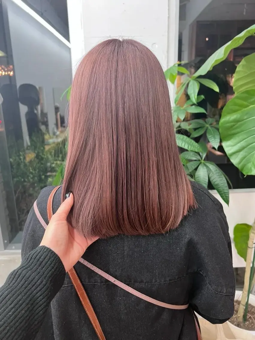 ミディアム ピンクブラウン Haruka 香椎美容室のヘアスタイル