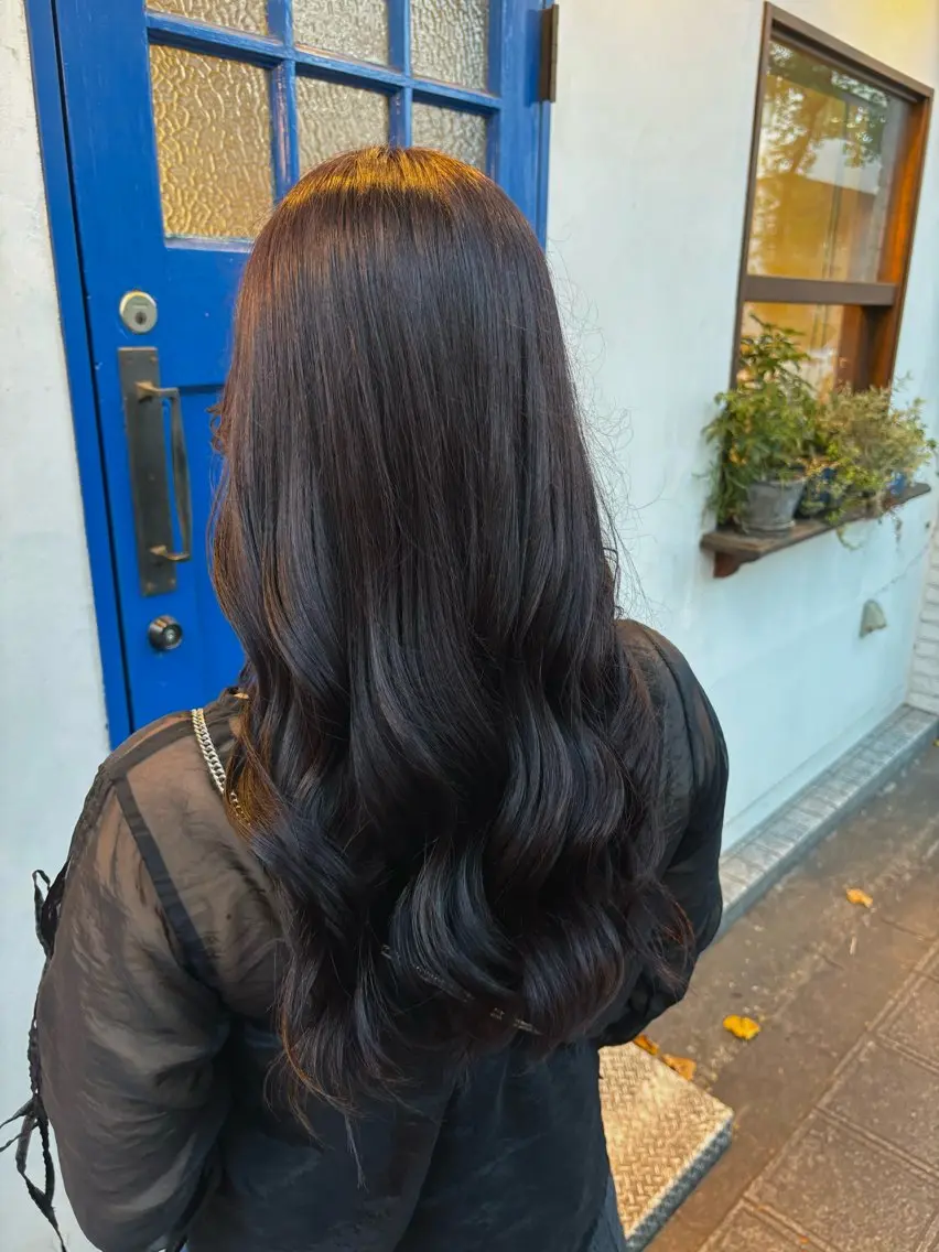 ロング カット ヘアカラー トリートメント ZAZA YUKAのヘアスタイル
