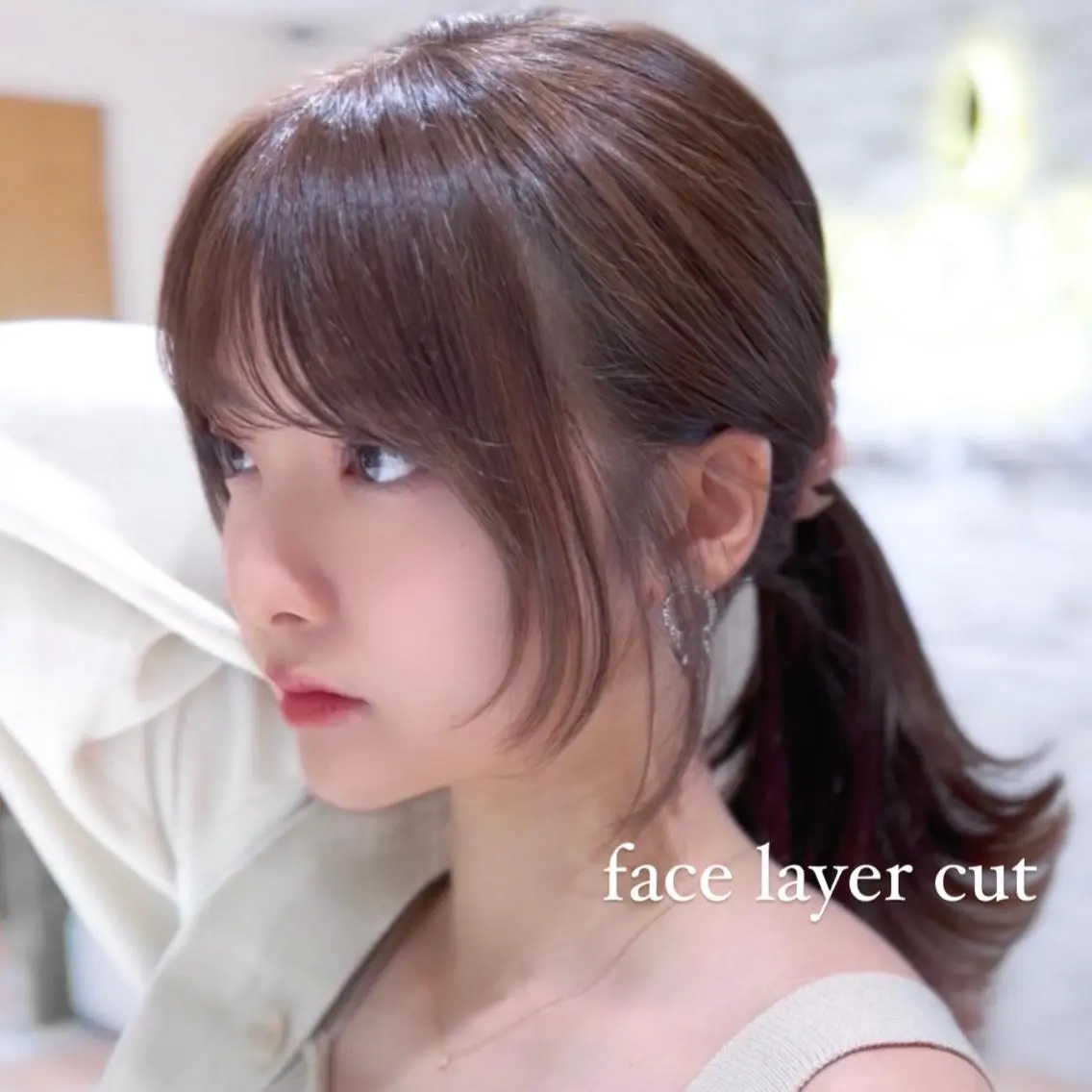 ミディアム カラー ヘアアレンジ 透明感カラー 顔周りカット 韓国風ヘア おくれ毛 小顔カット カット トリートメント ヘアセット 骨格別小顔カット/ 顔周りカット/金井のヘアスタイル