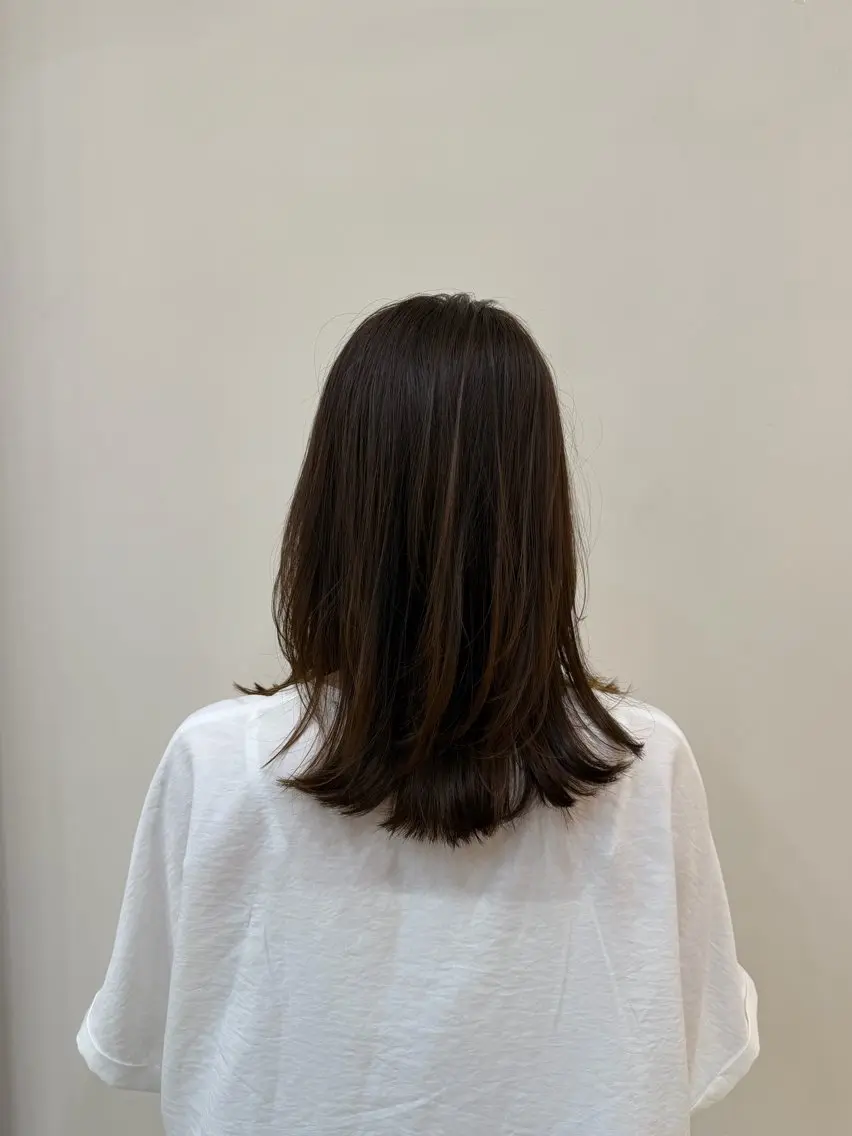 ミディアム レイヤーカット いまい しずかのヘアスタイル